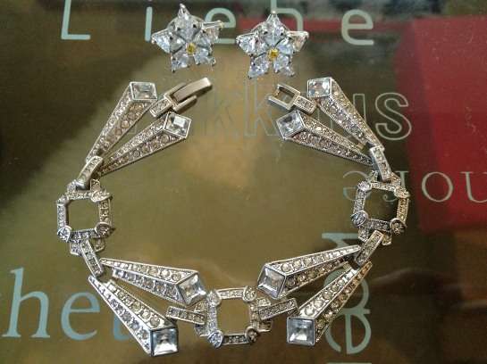 JewelMint Very Audrey Earrings, Gatsby Bracelet